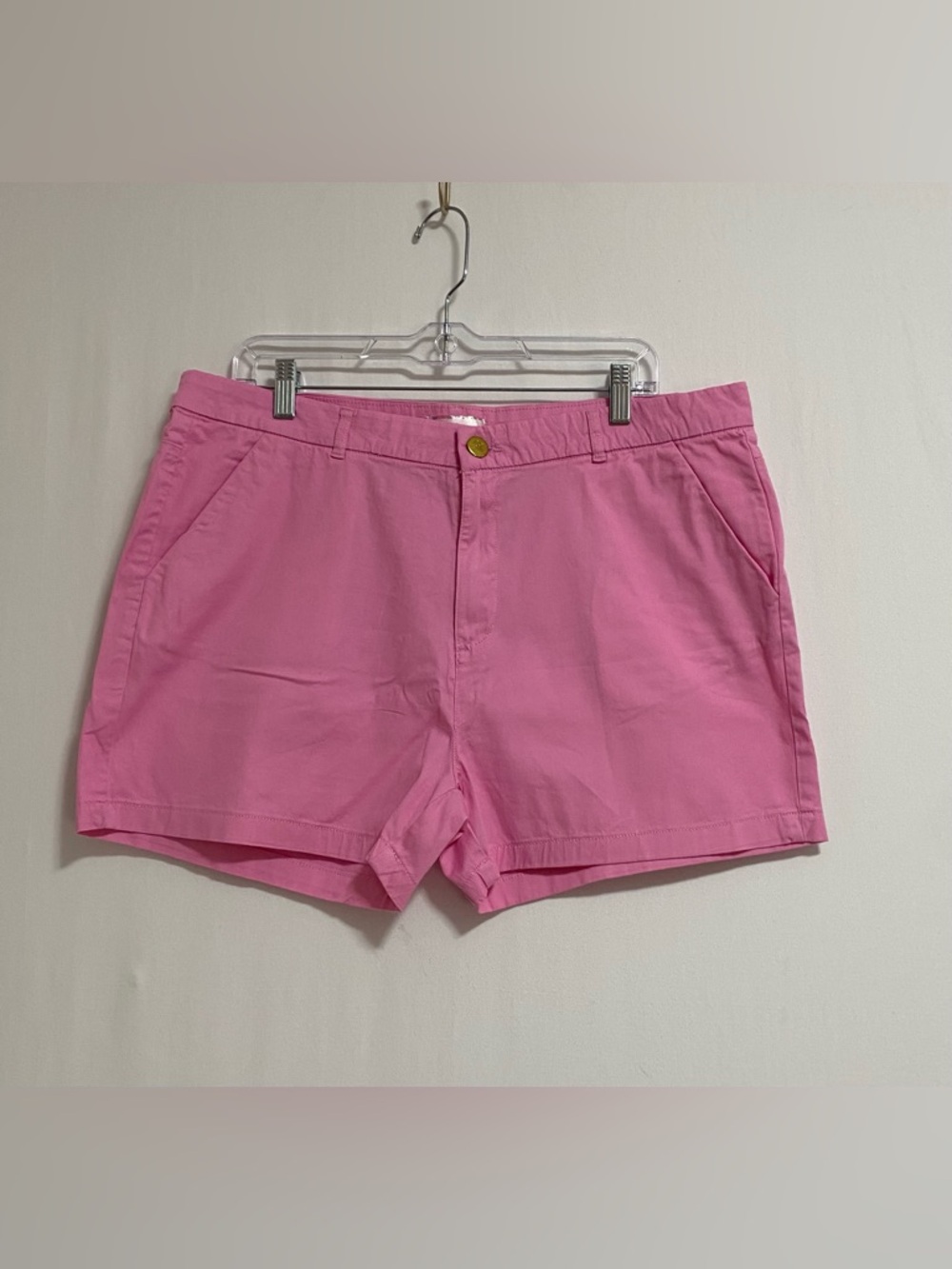 Classic Mid-Rise Pink Cotton Bermuda Shorts